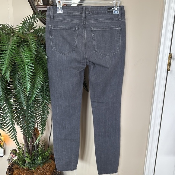 NWOT PAIGE Verdugo Ankle Skinny Jeans Cropped Mid-Rise Gray Stretch Raw Hem - Picture 8 of 16